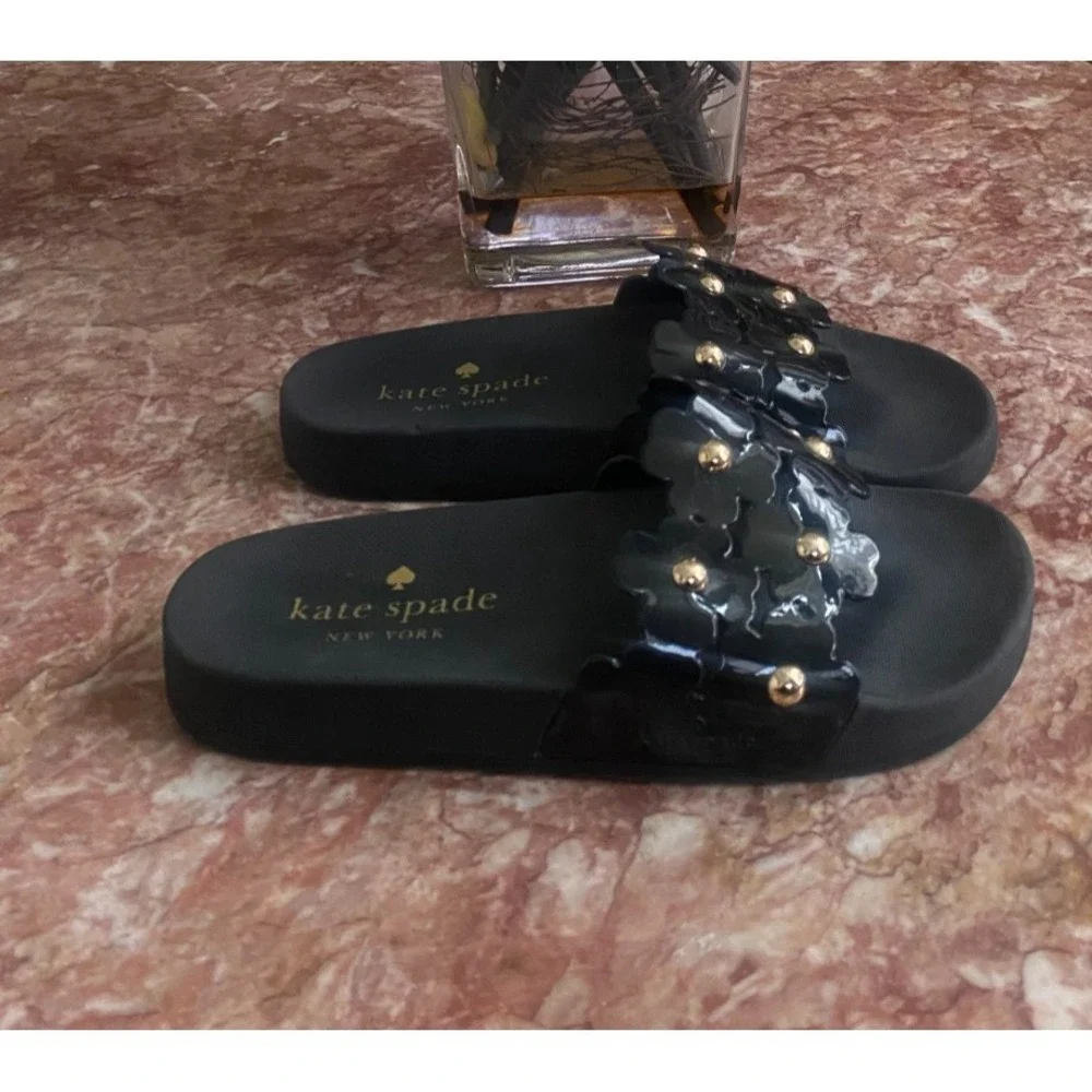 Kate Spade Daisy‎ Pool Slides Black Sandals Size 7B EUC! $129
